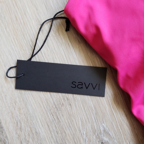 NWT Kuma Athletic Tank - Picture 8 of 13